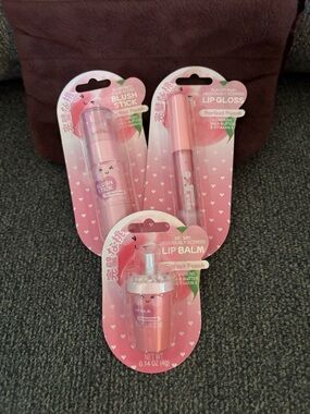 Peach-Scented Lip Care Trio - Blush Stick, Lip Gloss & Lip Balm (Pink)